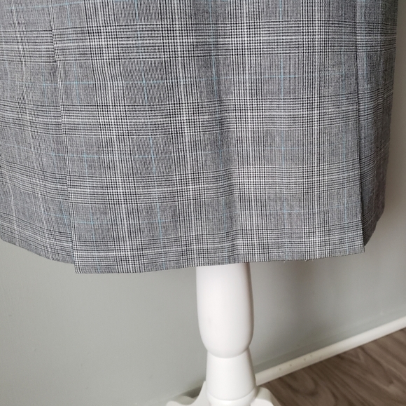 Tahari | Plaid Sleeveless Midi Dress - Picture 5 of 6
